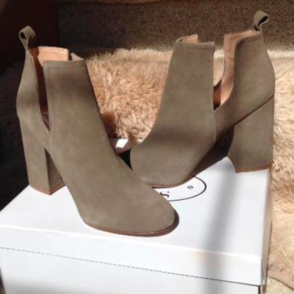 Steve Madden Shoes - Host Pick🌟Steve Madden Nayna Suede Cutout Booties